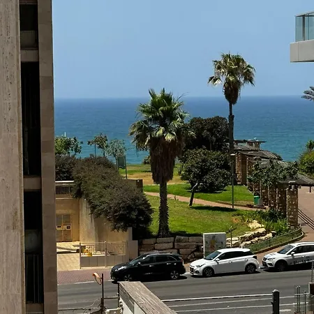 Sea View Apartment With Balcony Netanya Exterior photo